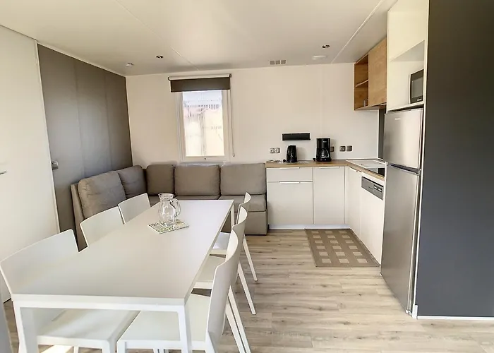 Casa vacanze Mobil-home 6 Pers, 3 Chambres, Piscine Chauffée, à 200m, Terrasse Couverte - Fr-1-361a-12 Jullouville-les-Pins