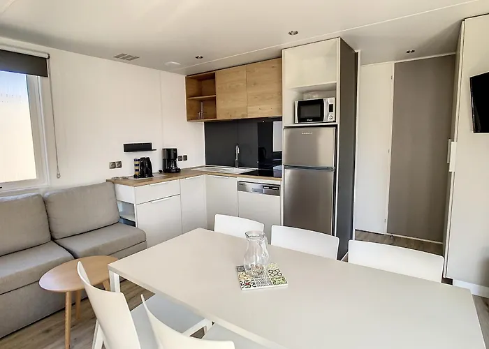 Mobil-home 6 Pers, 3 Chambres, Piscine Chauffée, à 200m, Terrasse Couverte - Fr-1-361a-12 Jullouville-les-Pins